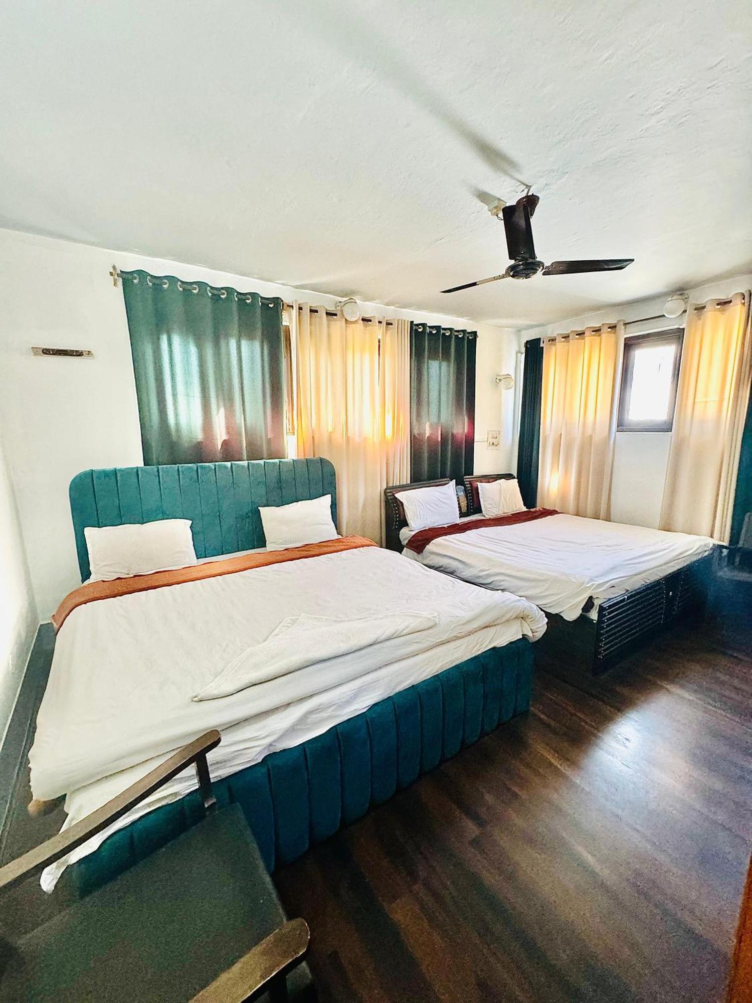 Olive Ventures, Royal Inn, Ritz Srinagar (Jammu and Kashmir) Exterior photo