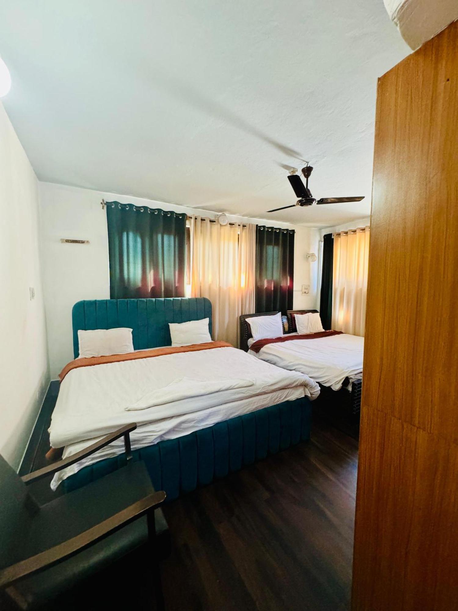 Olive Ventures, Royal Inn, Ritz Srinagar (Jammu and Kashmir) Exterior photo