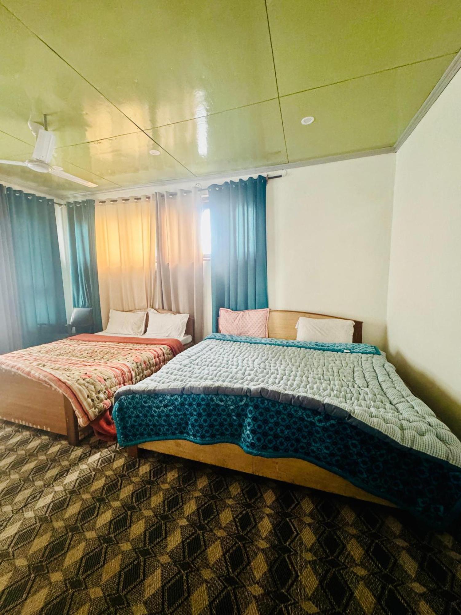 Olive Ventures, Royal Inn, Ritz Srinagar (Jammu and Kashmir) Room photo
