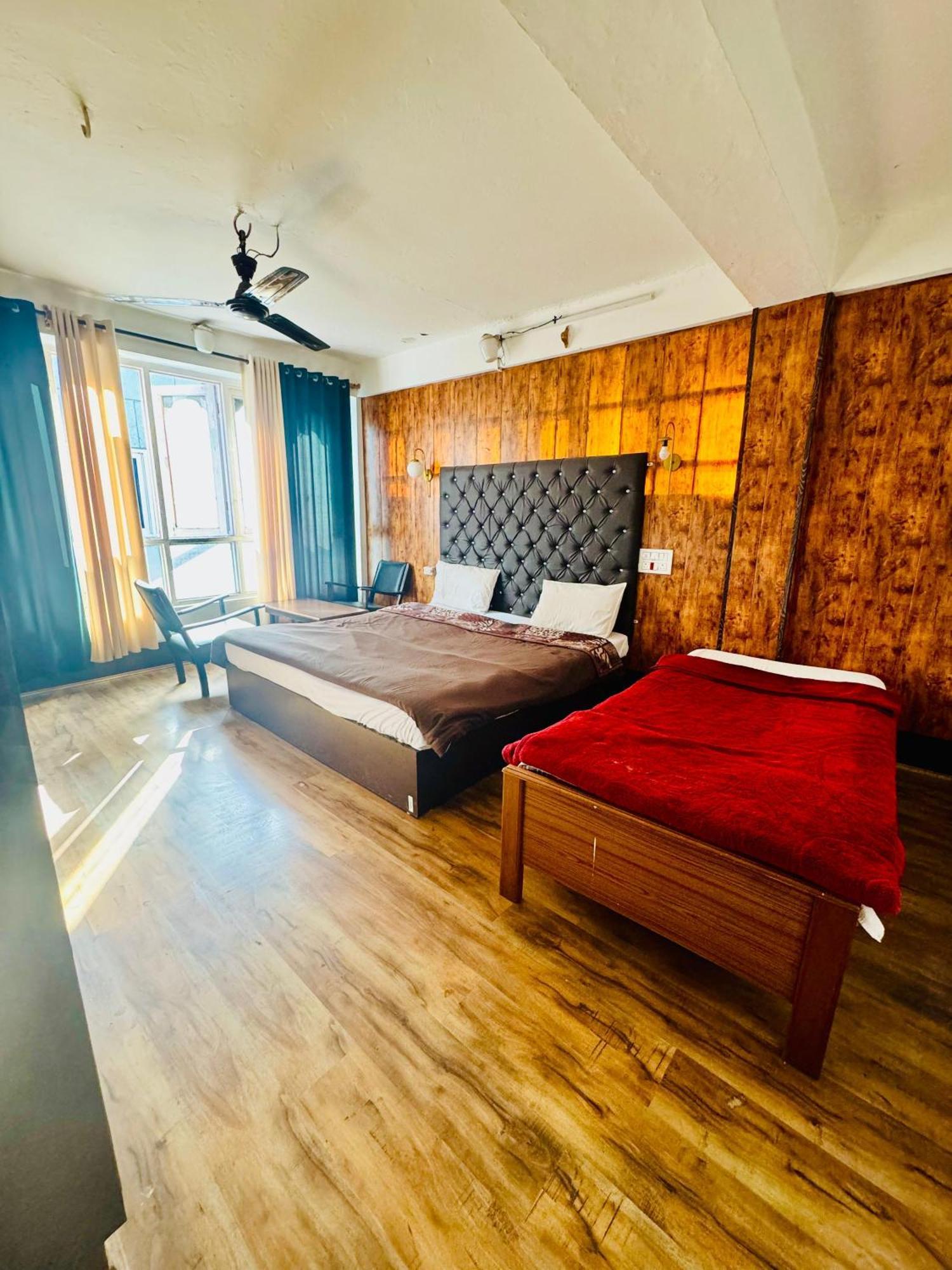 Olive Ventures, Royal Inn, Ritz Srinagar (Jammu and Kashmir) Exterior photo